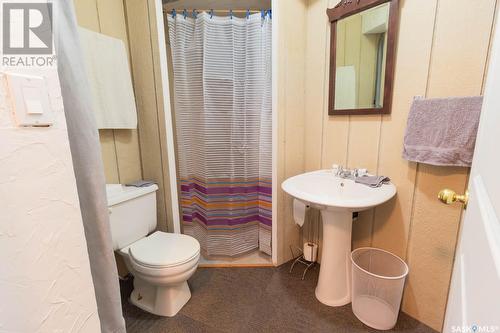 104 Drysdale Street, Rouleau, SK - Indoor Photo Showing Bathroom