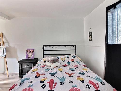 Master bedroom - 11 Rue Hammond, Lachute, QC - Indoor Photo Showing Bedroom
