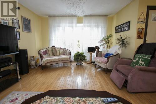 850 Wallace Ter, Sault Ste. Marie, ON - Indoor Photo Showing Living Room