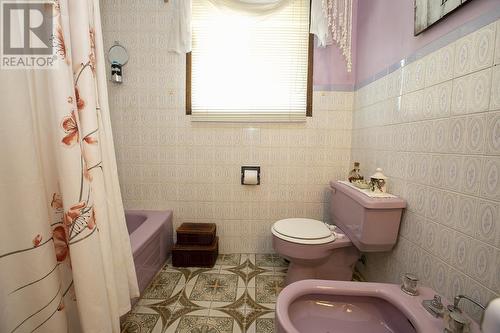 850 Wallace Ter, Sault Ste. Marie, ON - Indoor Photo Showing Bathroom