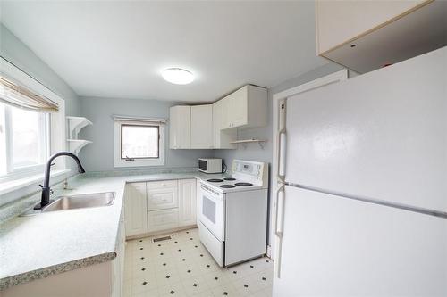 36 West 3Rd Street|Unit #Upper, Hamilton, ON - Indoor Photo Showing Kitchen