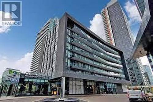 #210 -90 Queens Wharf Rd, Toronto, ON - Outdoor
