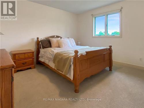 995 Concession Rd, Fort Erie, ON - Indoor Photo Showing Bedroom