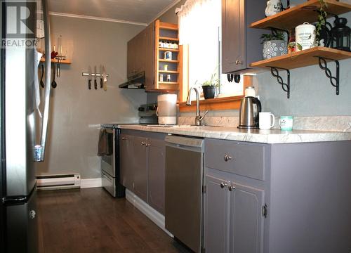 13 Thistle Avenue, Pasadena, NL - Indoor Photo Showing Kitchen