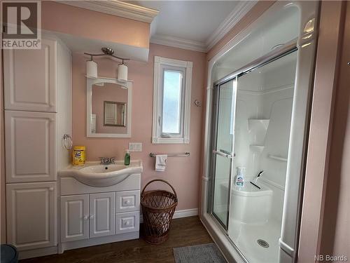 403 Goderich Street, Dalhousie, NB - Indoor Photo Showing Bathroom