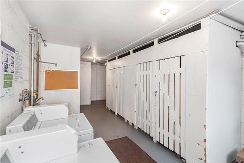 Locker area - 231 Macnab Street S|Unit #19, Hamilton, ON - Indoor Photo Showing Laundry Room
