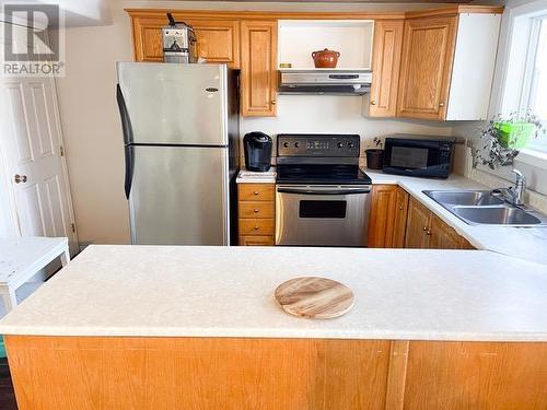 478 Hartley Street, Quesnel, BC - Indoor Photo Showing Kitchen With Double Sink