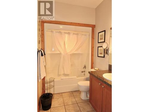 5401 Lakeshore Drive Unit# 205, Osoyoos, BC - Indoor Photo Showing Bathroom