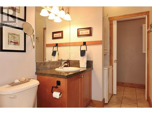 5401 Lakeshore Drive Unit# 205, Osoyoos, BC - Indoor Photo Showing Bathroom