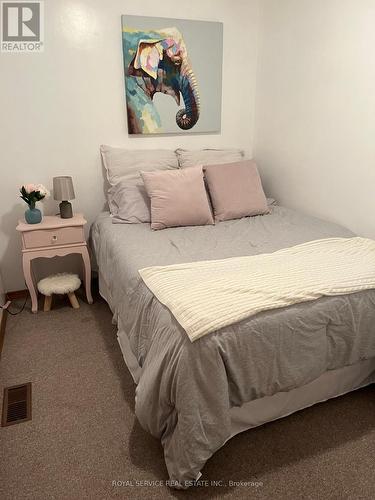 108 Coldstream Road, Kawartha Lakes, ON - Indoor Photo Showing Bedroom