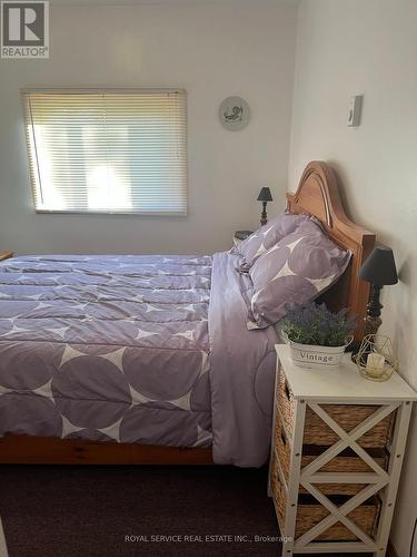 108 Coldstream Road, Kawartha Lakes, ON - Indoor Photo Showing Bedroom