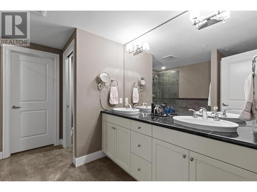 580 Sarsons Road Unit# 216, Kelowna, BC - Indoor Photo Showing Bathroom