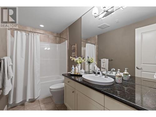 580 Sarsons Road Unit# 216, Kelowna, BC - Indoor Photo Showing Bathroom