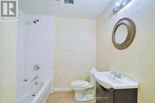 21 Castle Mountain Drive, Brampton, ON - Indoor Photo Showing Bathroom