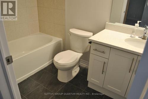 303 - 12 Blanshard Street, Hamilton, ON - Indoor Photo Showing Bathroom