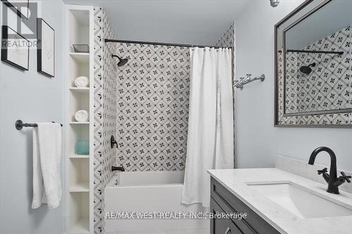 61 Earl St, Wasaga Beach, ON - Indoor Photo Showing Bathroom
