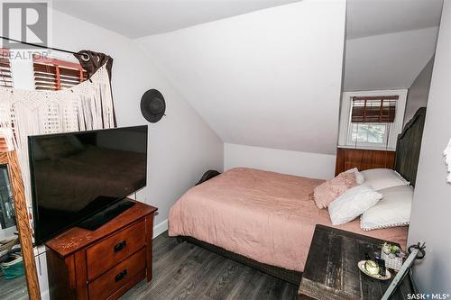 624 Pacific Avenue, Kerrobert, SK - Indoor Photo Showing Bedroom