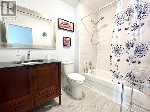 26844 Woodbine Avenue, Georgina, ON - Indoor Photo Showing Bathroom