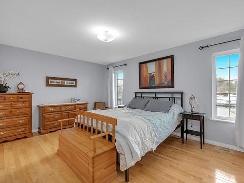 31-17017 Snow Avenue, Summerland, BC - Indoor Photo Showing Bedroom