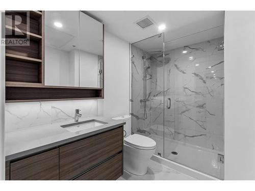 2101 823 Carnarvon Street, New Westminster, BC - Indoor Photo Showing Bathroom