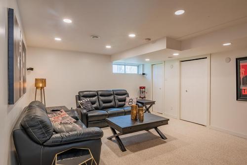3939 Woodland Drive, Trail, BC - Indoor Photo Showing Basement