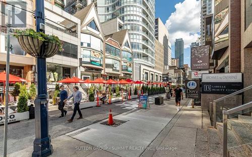 1701 - 88 Cumberland Street, Toronto, ON - Outdoor