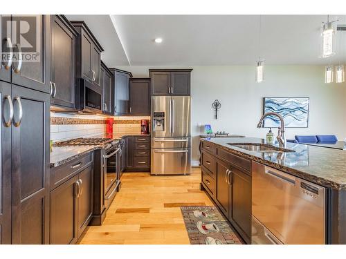 1570 Marina Way, West Kelowna, BC - Indoor Photo Showing Kitchen With Upgraded Kitchen