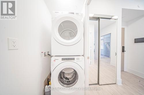 220 - 118 Merchants' Wharf, Toronto, ON - Indoor Photo Showing Laundry Room