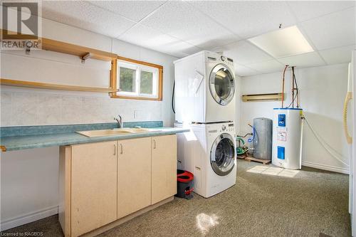 358 David Winkler Parkway, West Grey, ON - Indoor Photo Showing Laundry Room