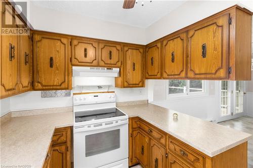 358 David Winkler Parkway, West Grey, ON - Indoor Photo Showing Kitchen