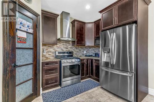 3936 Manzanillo Court, Windsor, ON - Indoor Photo Showing Kitchen With Stainless Steel Kitchen