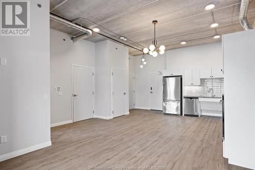 3180 Meadowbrook Lane Unit# B, Windsor, ON - Indoor Photo Showing Kitchen