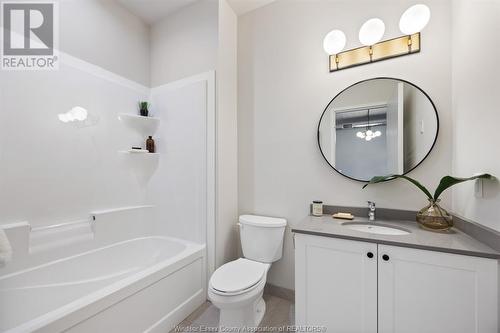 3180 Meadowbrook Lane Unit# A, Windsor, ON - Indoor Photo Showing Bathroom