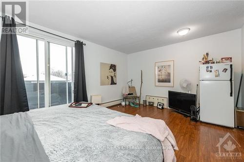 84 Rosemount Avenue, Ottawa, ON - Indoor Photo Showing Bedroom