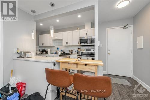 84 Rosemount Avenue, Ottawa, ON - Indoor Photo Showing Kitchen