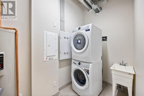 3180 Meadowbrook Lane Unit# D, Windsor, ON - Indoor Photo Showing Laundry Room
