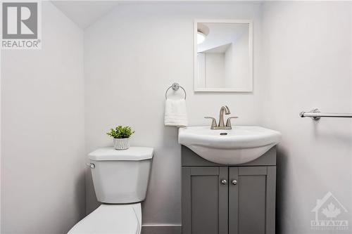 75 Wilson Street W, Perth, ON - Indoor Photo Showing Bathroom
