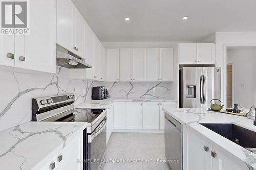 20 Mclean Avenue, Collingwood, ON - Indoor Photo Showing Kitchen