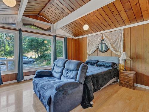 601 Heriot Bay Rd, Quadra Island, BC - Indoor Photo Showing Bedroom