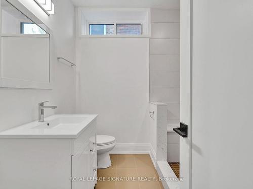 40 Manderley Dr, Toronto, ON - Indoor Photo Showing Bathroom