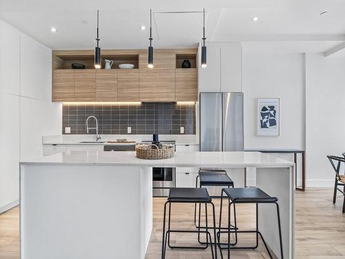 Kitchen - Ph3404-1180 Rue De Bleury, Montréal (Ville-Marie), QC - Indoor Photo Showing Kitchen With Upgraded Kitchen