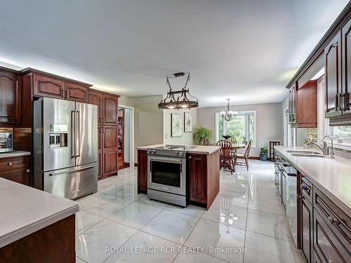 14902 Mount Pleasant Rd, Caledon, ON - Indoor Photo Showing Kitchen