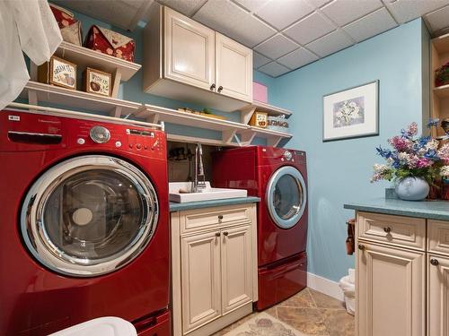 36 Crown Crescent, Vernon, BC - Indoor Photo Showing Laundry Room