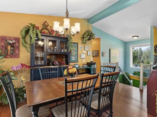 36 Crown Crescent, Vernon, BC - Indoor Photo Showing Dining Room