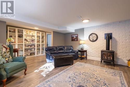 18 Martin Street, Springwater, ON - Indoor Photo Showing Living Room