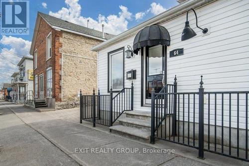 64 Picton Main St, Prince Edward County, ON - Outdoor