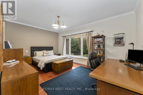 5775 Kirby Rd, Vaughan, ON - Indoor Photo Showing Bedroom