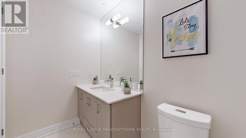 208 - 9085 Jane Street, Vaughan, ON - Indoor Photo Showing Bathroom