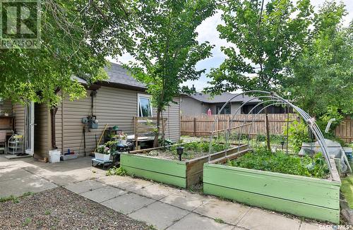 224 River Street E, Moose Jaw, SK - Outdoor