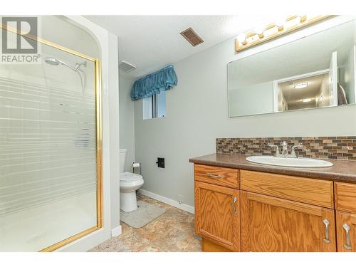 27 Preston Crescent, Enderby, BC - Indoor Photo Showing Bathroom